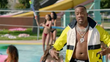 El boxeador negro supremo de Chris Brown en el videoclip "Pills & Automobiles"