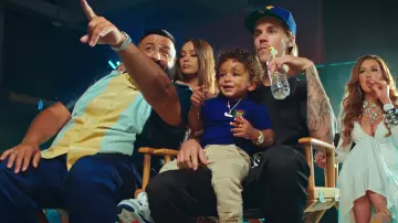 Les baskets enfant blanches Nike Air Jordan 4 dans le clip No Brainer de DJ Khaled ft. Justin Bieber, Chance the Rapper, Quavo