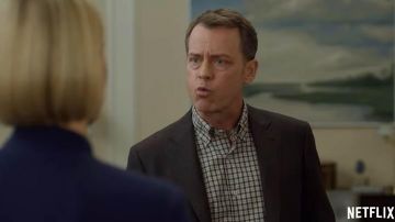 Bill Shepherd's (Greg Kinnear) Camisa verde a cuadros Vichy en House of Cards (S06)