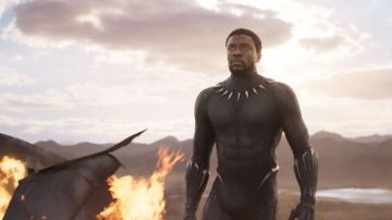 Combination of combat black T Challa / Black Panther (Chadwick Boseman) in a Black Panther
