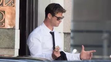 Agent H (Chris Hemsworth) black Police sunglasses as seen in MIB