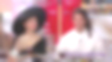 Le sweatshirt blanc Lacoste de Moha La Squale dans C à Vous du 13 septembre 2018