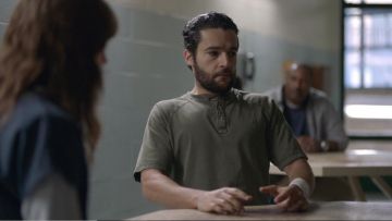 Polo khaki Mason Tannetti (Christopher Abbott) in The Sinner (S01E01)