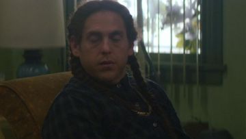 The plaid shirt Owen Milgrim (Jonah Hill) in Maniac (S01E07)