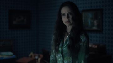 La robe verte à fleurs de Olivia (Carla Gugino) dans The Haunting of Hill House (S01)