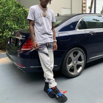 Black sneakers high tops with scratchs Off White Rich the Kid on his instagram @richthekid