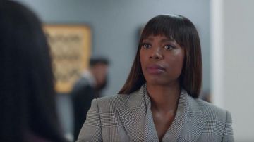 The jacket unstructured plaid Off-White Molly Carter (Yvonne Orji) in Insecure (S03E08)
