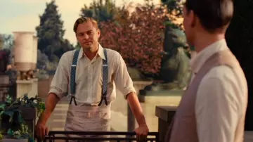 Pantalon beige de Jay Gatsby (Leonardo DiCaprio) dans Gatsby le magnifique