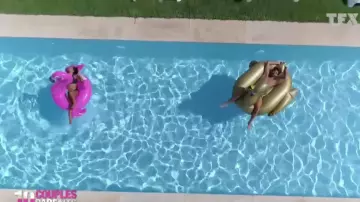 The buoy giant golden in 10 couples perfect