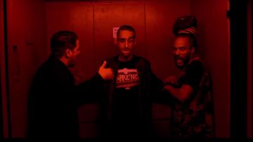 The t-shirt Wrung black worn by Aketo in the video clip "Headshot" Sniper