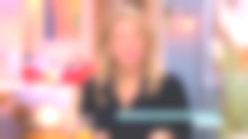 La Chemise en velours lisse bleue de Agathe Lecaron dans La maison des maternelles du 28/09/2018