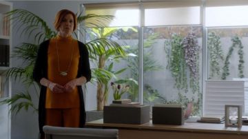 The vest seen in Elite (S01E01)
