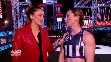 The leather biker jacket red Iris Mittenaere in Ninja Warrior: The journey of the heroes of the October 5, 2018