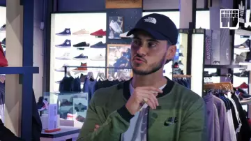 La veste kaki Nike Advance 15 de Deen Burbigo dans la vidéo YouTube "MASKEY & DEEN BURBIGO – Bail 2 Sneakers"