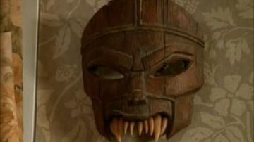 The mask of Cordolfo Nancy Lenehan / Pat in Buffy the vampire slayer (S03E02)