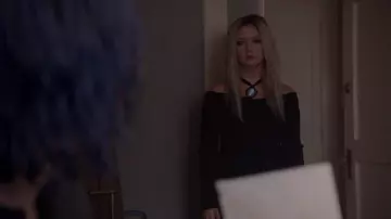 Le top noir de Winter Anderson (Billie Lourd) dans American Horror Story S07E07