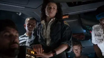 Le patch/écusson USS Nostromo de Ripley (Sigourney Weaver) dans Alien, le huitième passager