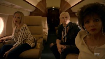 Mr. Gal­lant's (Evan Pe­ters) distressed black jeans as seen in Ame­ri­can Hor­ror Story Apo­ca­lypse (S08E01)