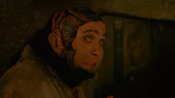 The mask of Narcisse (Hugh Ross) in Cabal