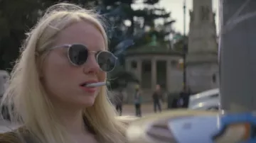 Gafas de sol usadas por Annie Landsberg (Emma Stone) en Maniac S01E02