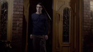 The pyjama top of Logan Wallace (Dylan Minnette) in The Open House