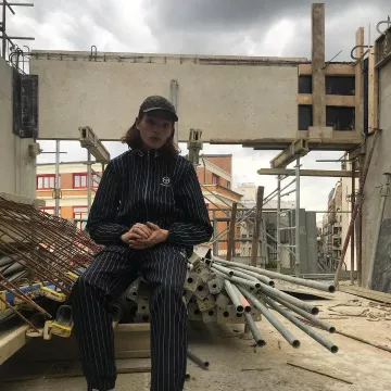 Le survêtement noir rayé Sergio Tacchini de Lorenzo Pioli sur le compte instagram de @lolorenzopioli