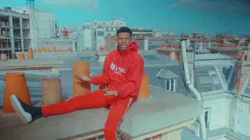 Zapatillas negras ascendentes de Givenchy usadas por Kader Diaby en su video 4Real - 4DER