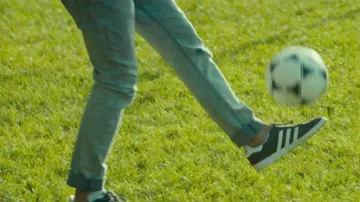 The pair of Adidas Gazelle from Leo Campo (Hayden Christensen) in Little Italy