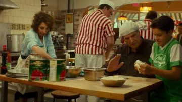 The cans of peeled tomatoes Antico Casale Franzese in Little Italy