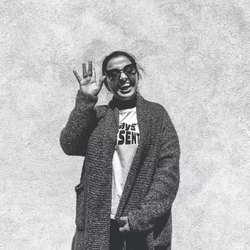 The vest worn by Marwa Loud on his account Instagram @marwa_loud