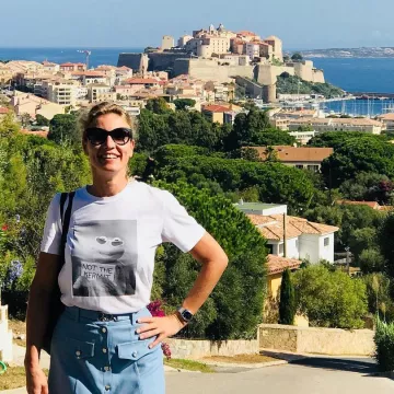 Le t-shirt Sandro X The Muppet Show porté par Alexandra Lamy sur son compte Instagram @alexandralamyofficiel