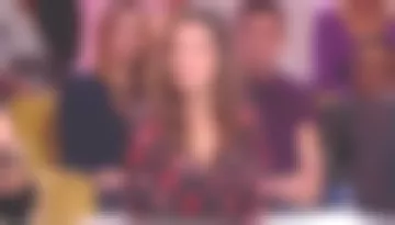 La chemise coquelicots Etam de Alexandra Hubin dans Je t'aime etc...le 17.10.2018