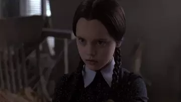 La robe culte de Wednesday Addams (Christina Ricci) dans La Famille Addams