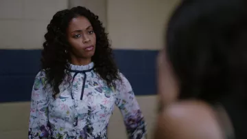The floral dress Ted Baker range by Anissa Pierce (Nafessa Williams) in Black Lightning S01E01
