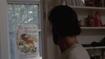 The post retro "Let's make New Orleans a Safe Port of Departure" in The Walking Dead S04E11