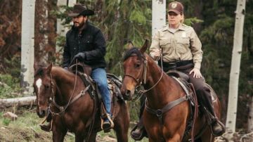 Jacket worn by Rip Wheeler (Cole Hauser) as seen in Yellowstone S01E08