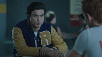 Riverdale High School Varsity Jacket usado por Reggie Mantle (Charles Melton) como se ve en la serie de televisión Riverdale (Temporada 3 Episodio 2)