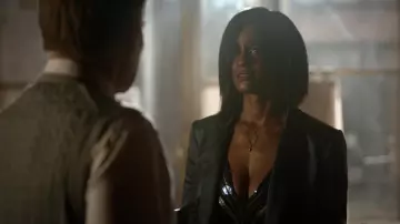 Le top à sequins Express de Kara Fowdy (Skye P. Marshall) dans Black Lightning S02E01