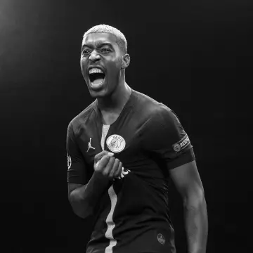 Le maillot Nike du PSG en collaboration avec Jordan porté par Presnel Kimpembe sur son compte Instagram @kimpembe3