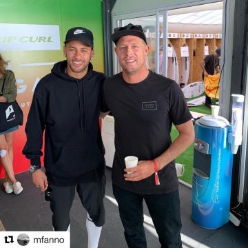 The black hat Nike worn by Neymar on his account Instagram @neymarjr