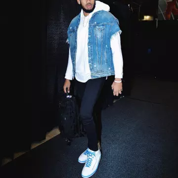 Les Sneakers Air Jordan 2 Retro "melo" portées par Karl-Anthony Towns sur le compte instagram de @brkicks