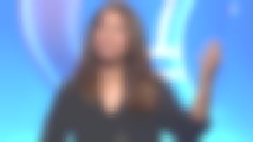 The blouse is black with shiny strands Mamouchka of Myriam Seurat Motus of the 20.10.18