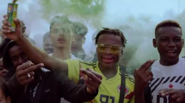 La camiseta amarilla de Adidas de Colombia en el clip Ma 6t rompió la hazaña de Kpoint. Ninho