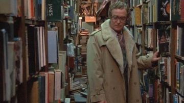 The coat beige fur collar worn by Elliot (Michael Caine) in Hannah and her sisters