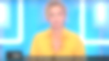 The shirt in yellow leather tod's Caroline Roux in C in the air on October 16, 2018