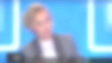 The blazer plaid grey Zadig & Voltaire worn by Caroline Roux in C in the air of the October 15, 2018