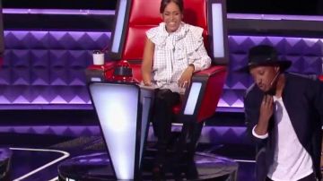 Les cuissardes à bout ouvert Gianni Renzi de Amel Bent dans The Voice Kids (FR)le 19.10.2018