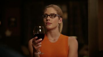 Pendientes peggy Li usados por Felicity Smoak (Emily Bett Rickards) en Arrow S07E02