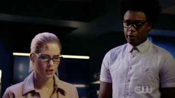 The short sleeve shirt lilac Ted Baker range by Curtis Holt (Echo Kellum) in Arrow S07E02