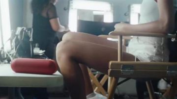 L'enceinte rouge Pill Beat by Dre dans le clip No Stylist de French Montana feat. Pato